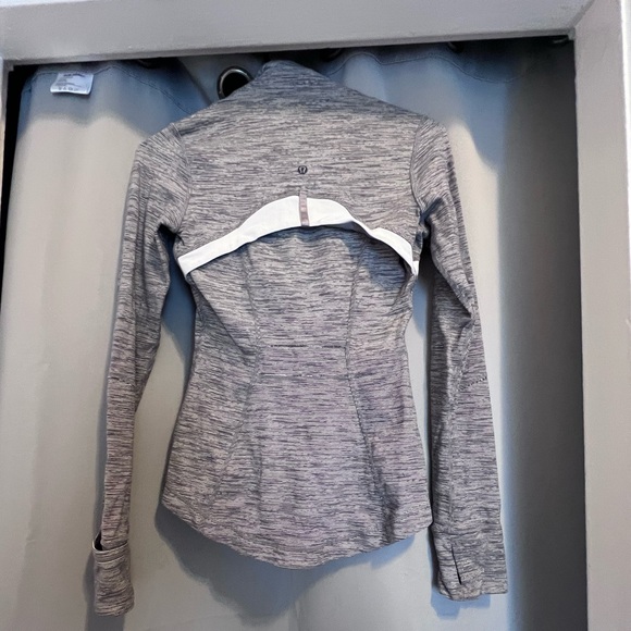 Align Jacket - Picture 2 of 4